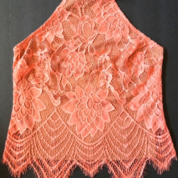 Guess Peach Lace Halter Top. Juniors Small - Picture 3 of 6